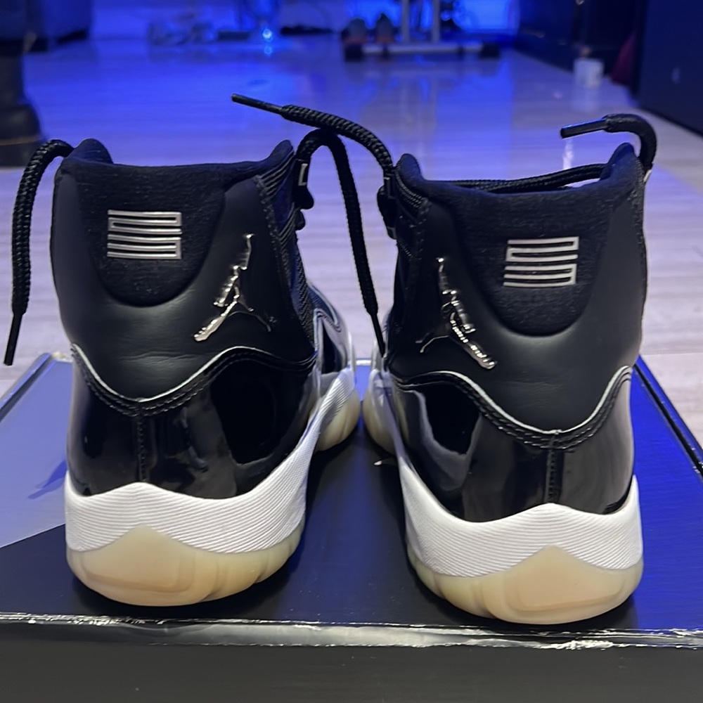 Air Jordan 11 retro - Picture 4 of 9